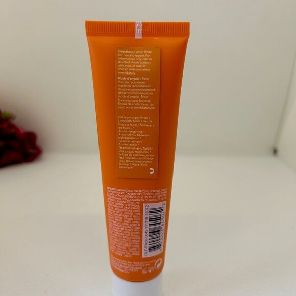 Ole Henriksen Bundle Banana Bright Mineral SPF 30, Vitamin CC Stick and Cleanser - Picture 7 of 12